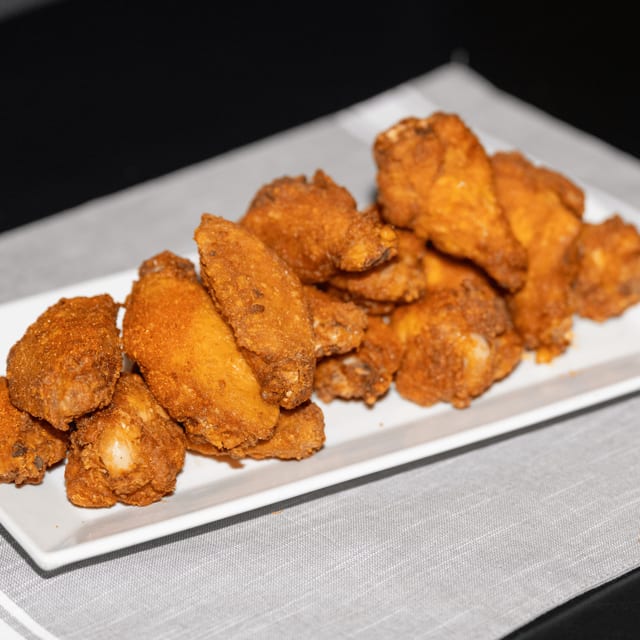 15 Fried Wings.