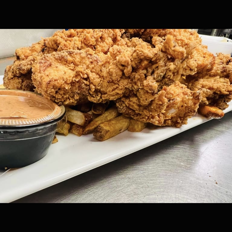 Wingin' It: Southern Comfort and Cajun Flavors